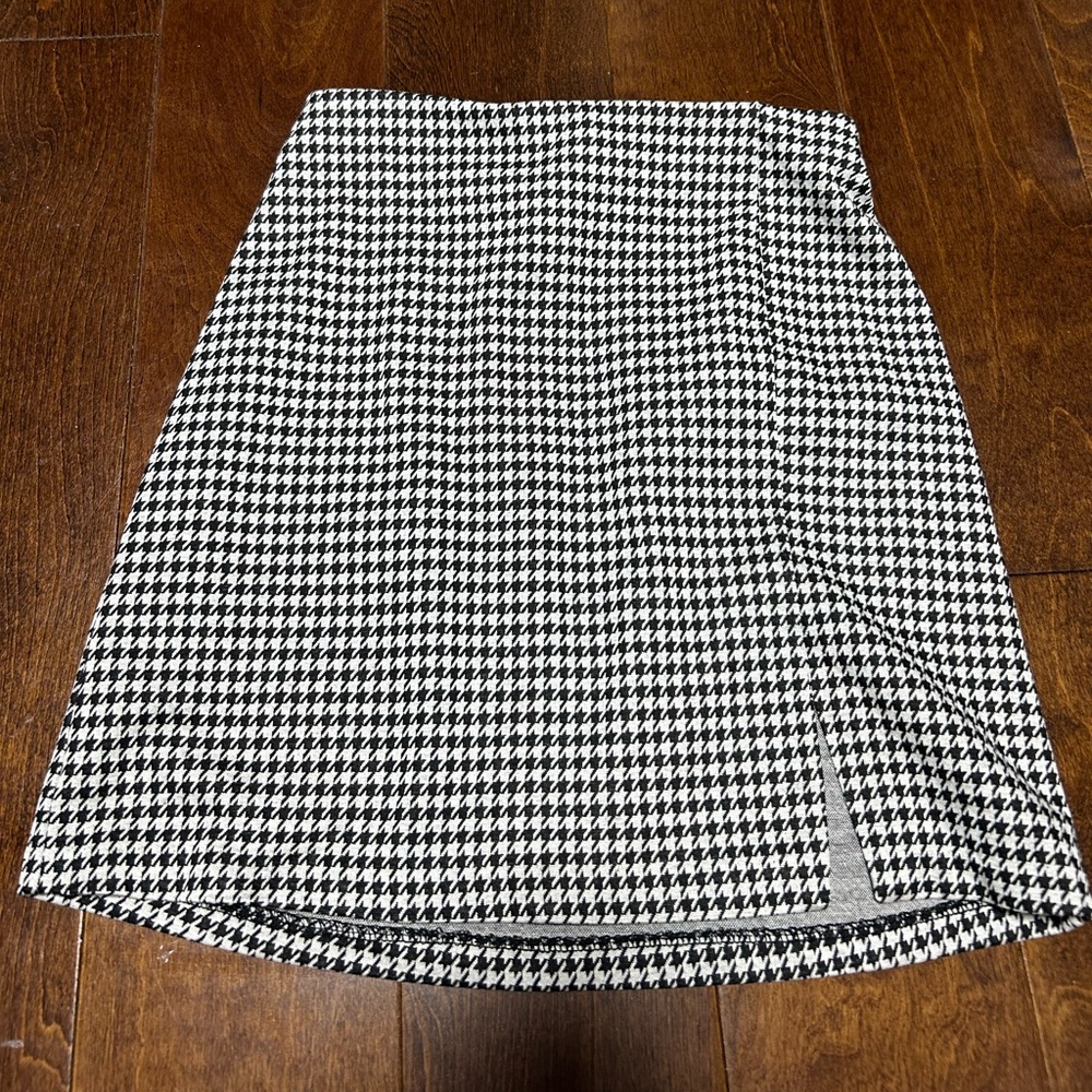 H&M Houndstooth Mini Skirt